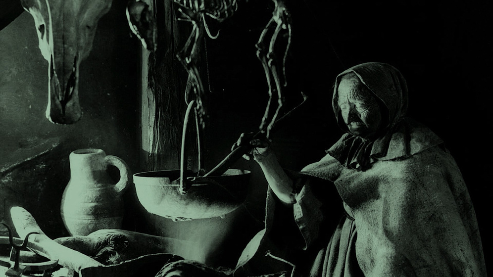 Imagen de folk-horror-bosques-sombrios-y-dias-de-embrujo