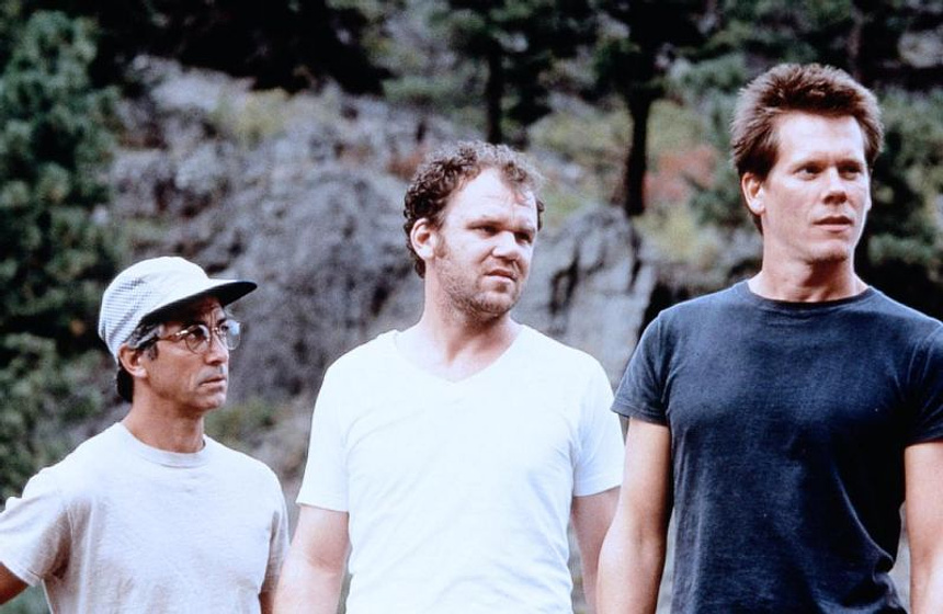 Kevin Bacon, John C. Reilly y David Strathairn en Río Salvaje