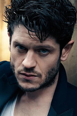 photo of person Iwan Rheon