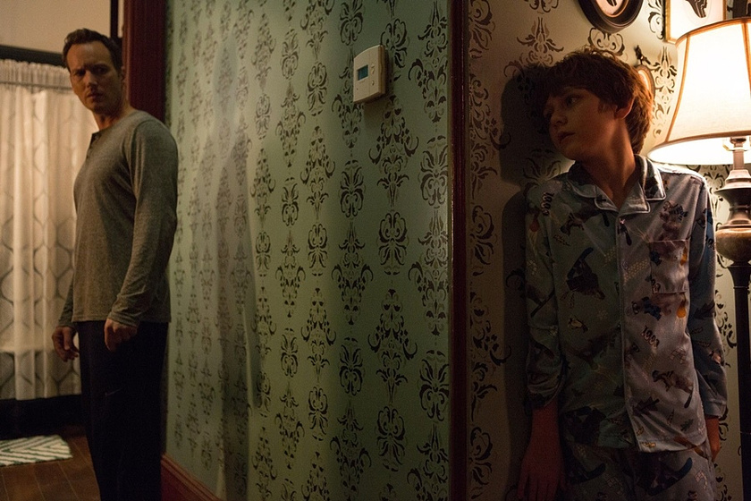 Patrick Wilson [I] y Ty Simpkins en Insidious: Capítulo 2