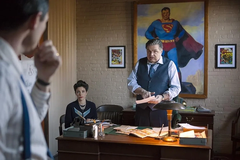 Oliver Platt y Maggie Castle en el-profesor-marston-y-wonder-woman