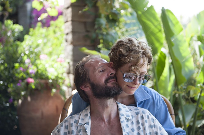Ralph Fiennes y Tilda Swinton en Cegados por el Sol