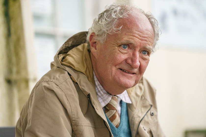 Jim Broadbent en El Viaje de Harold