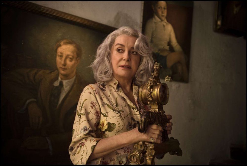 Catherine Deneuve en La Última Locura de Claire Darling