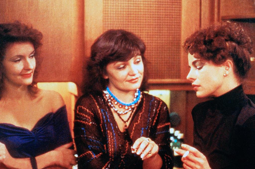 Gudrun Landgrebe y Gabriele Lafari en la-mujer-flambeada