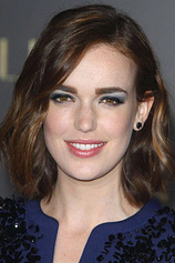 picture of actor Elizabeth Henstridge