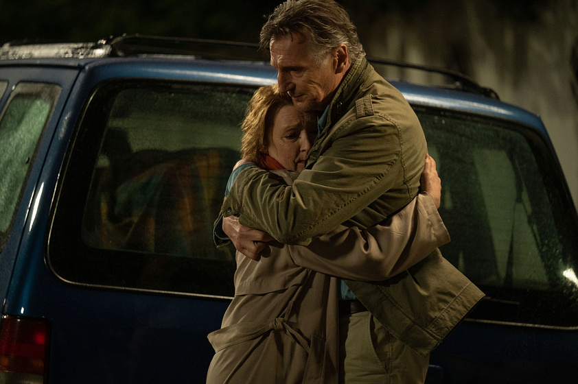Liam Neeson y Lesley Manville en Turno de Noche