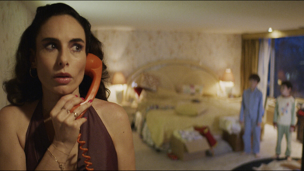 Ana Serradilla en Don't Leave The Kids Alone