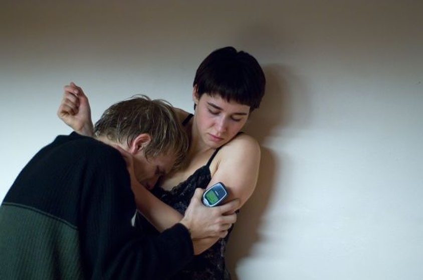Jérémie Renier y Arta Dobroshi en El Silencio de Lorna