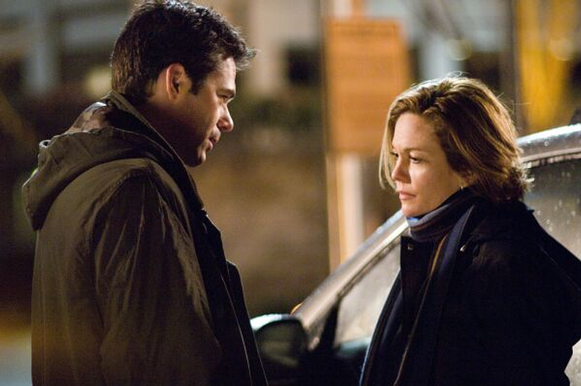 Diane Lane y Billy Burke en Rastro oculto