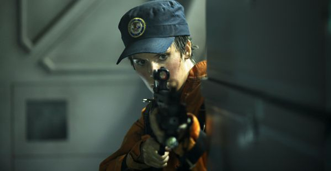 Maggie Grace en MS1: Máxima Seguridad