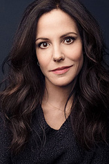 photo of person Mary-Louise Parker
