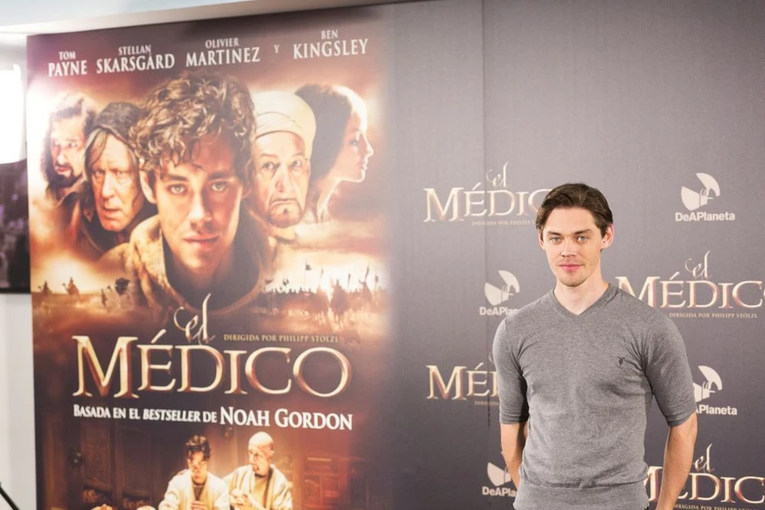 Tom Payne en el-medico (Photocall en Madrid. Diciembre 2013)