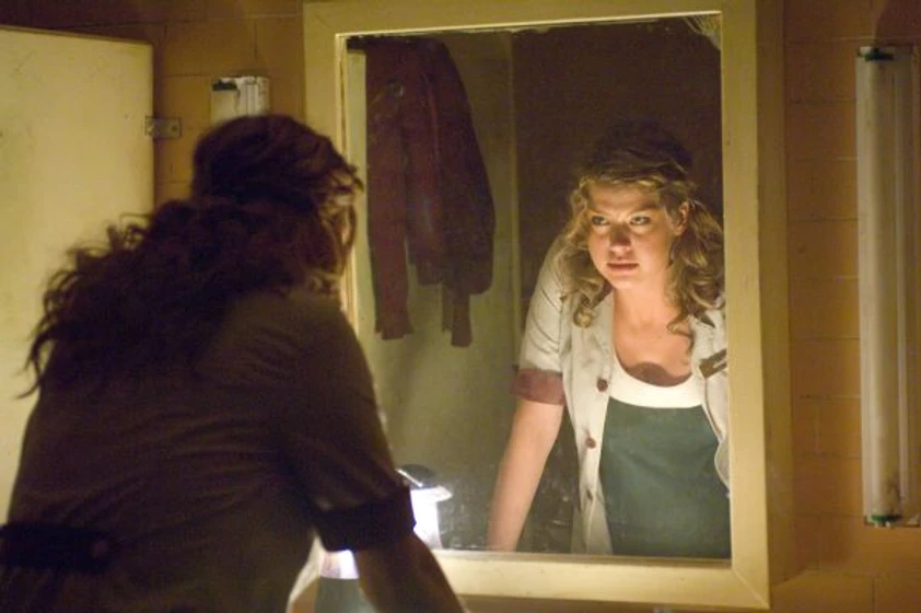 Adrianne Palicki en legion