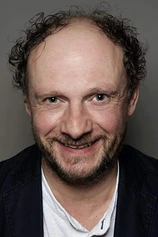 photo of person Nicholas Asbury