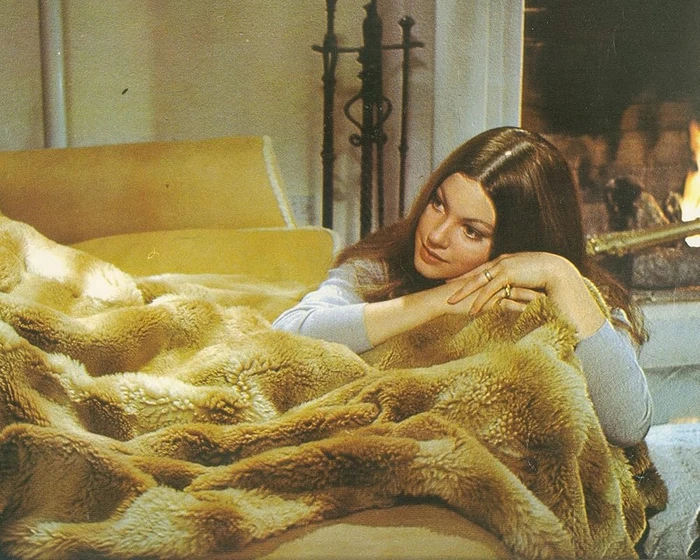 Lynne Frederick en largo-retorno