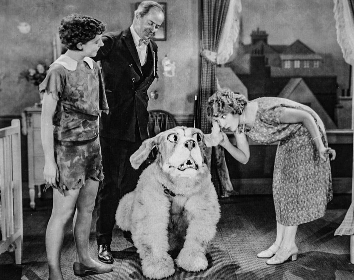 Betty Bronson, Mary Pickford, Herbert Brenon y George Ali en Peter Pan