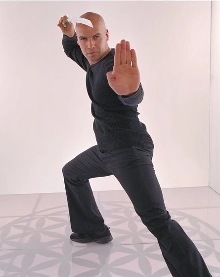 Billy Zane en invencibles