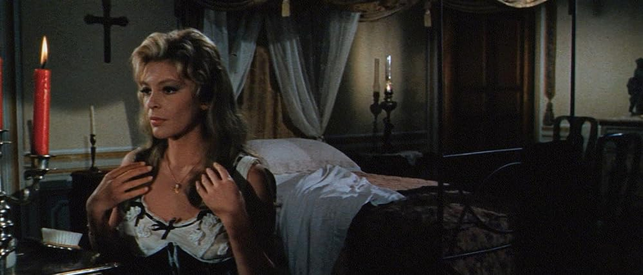 Françoise Prévost en la-lama-nel-corpo