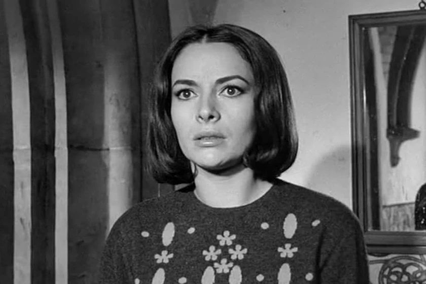 Karin Dor en el-encapuchado-el-monje-siniestro