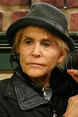 photo of person Nancy Schreiber