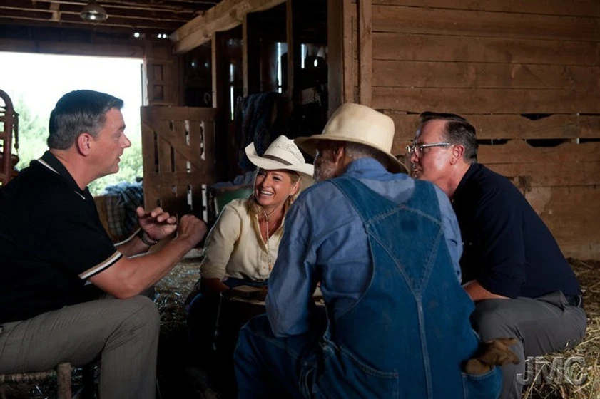 Robert Patrick, Ray Stevenson y Katherine LaNasa en jayne-mansfield-s-car