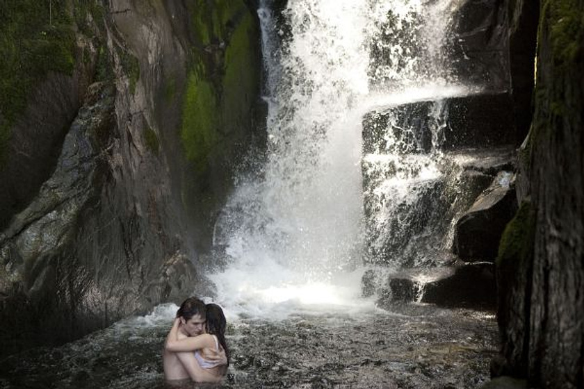Kristen Stewart y Robert Pattinson en La Saga Crepúsculo: Amanecer - Parte 1