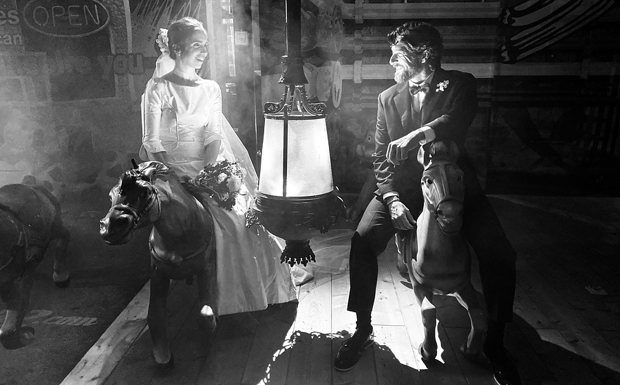 Félix Gómez y Elena Furiase en Vampus Horror Tales
