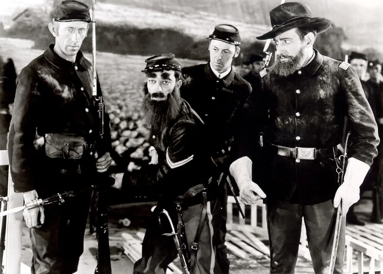 Buster Keaton y Theodore Lorch en el-comparsa
