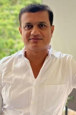 photo of person Vijay Kiragandur
