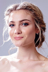 picture of actor Skyler Samuels