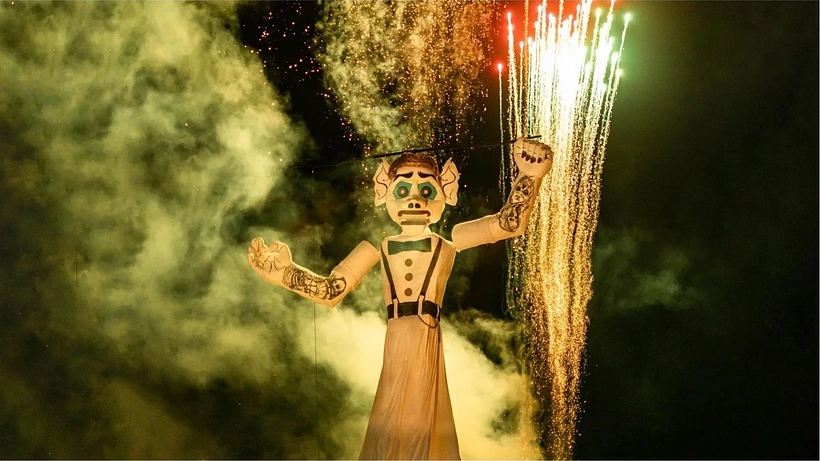 Imagen de Zozobra: 100 Years of Fire and Redemption