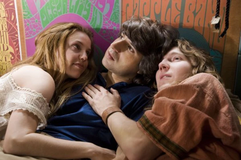 Paul Dano, Kelli Garner y Michael Zegen en destino-woodstock