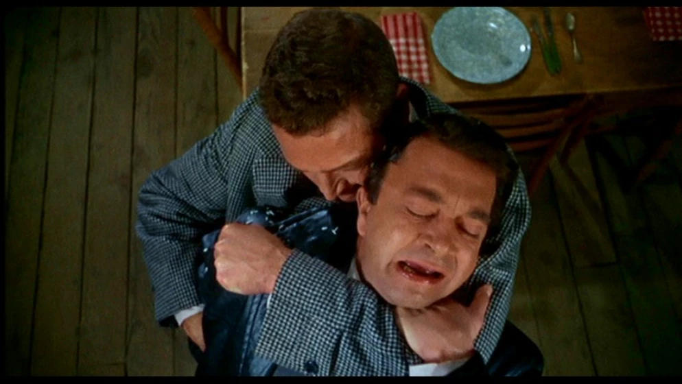Paul Newman y Wolfgang Kieling en cortina-rasgada