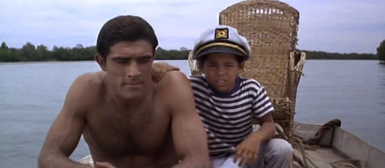 Mike Henry y Manuel Padilla Jr. en tarzan-en-el-amazonas