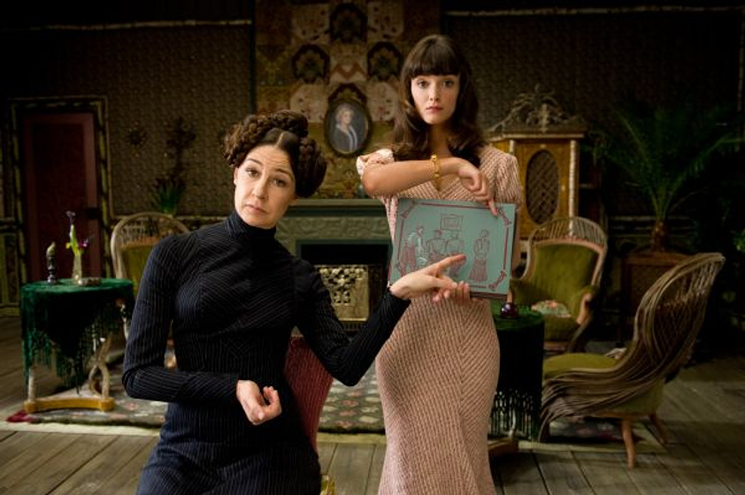 Valérie Lemercier y Charlotte Le Bon en Astérix y Obélix al servicio de su majestad