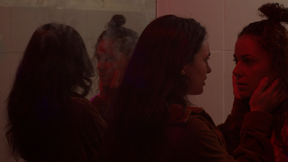 Cecile van Welie y Camila Santana en no-salgas