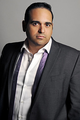 picture of actor Robert Amaya