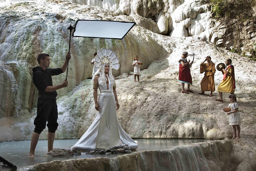 Monica Bellucci en El País de las maravillas