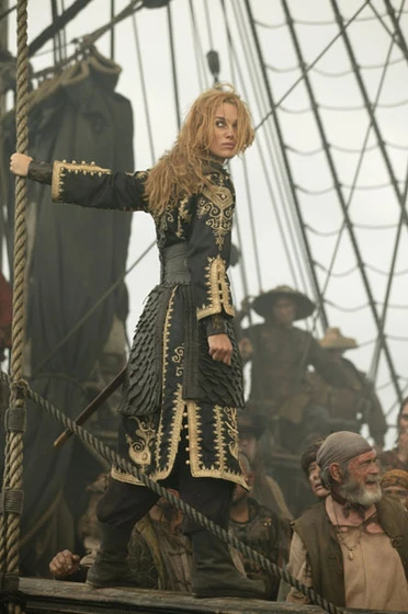 Keira Knightley en piratas-del-caribe-en-el-fin-del-mundo