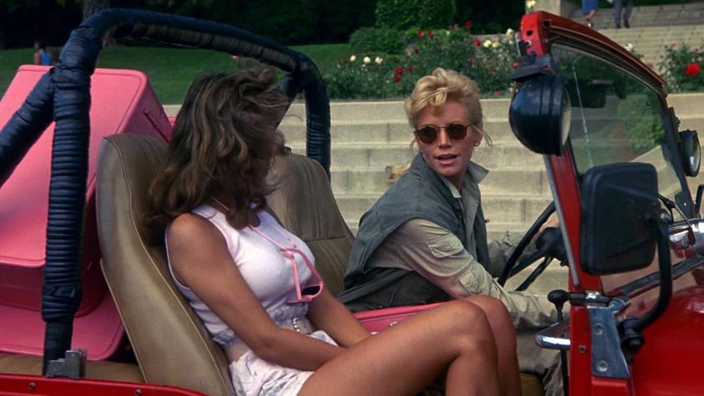 Shannon Tweed en las-mujeres-canibales-de-la-selva-del-aguacate