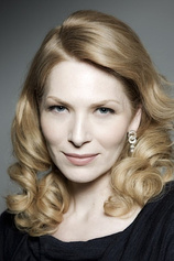picture of actor Nadia Cameron-Blakey