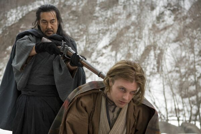 Michael Pitt y Koji Yakusho en Seda