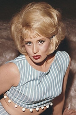 picture of actor Sally Nesbitt