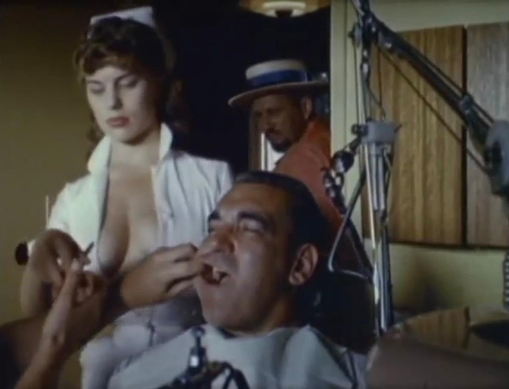 Peter A. DeCenzie, Bill Teas y Marilyn Wesley en El Inmoral Sr. Teas