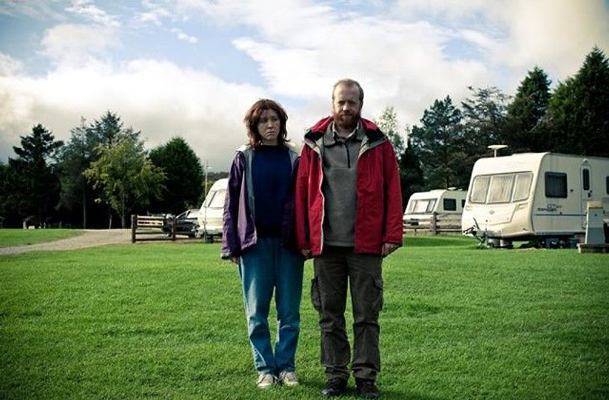 Alice Lowe y Steve Oram en Turistas