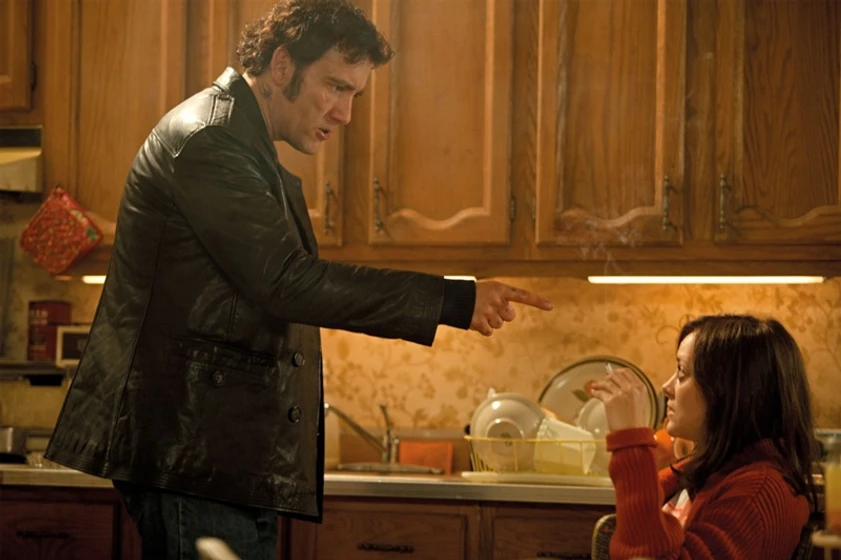 Marion Cotillard y Clive Owen en lazos-de-sangre