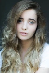photo of person Holly Earl