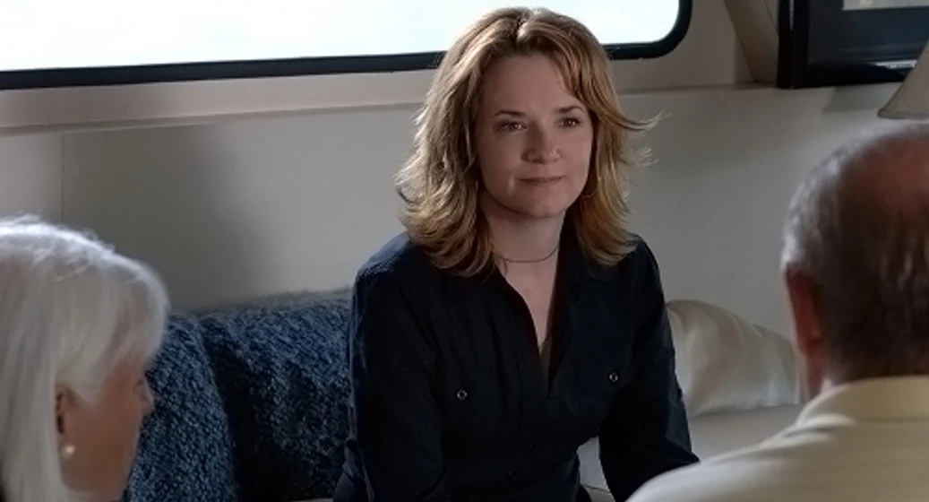 Lea Thompson en jane-doe-lazos-de-sangre