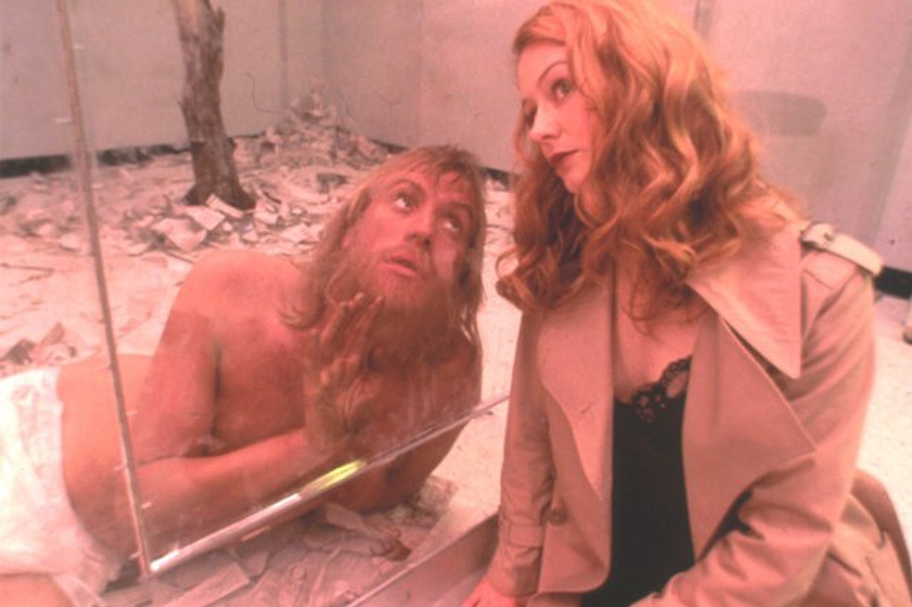 Rhys Ifans y Miranda Otto en Human Nature